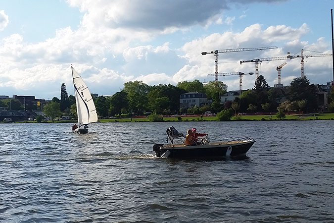 Motorboot und Seahorse-Ausbildung bei frischem Wind.